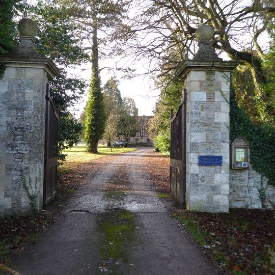 Pair Of Gate Piers On Roadside Approximately 50 Metres South-East Of Church Of St Peter And St Paul