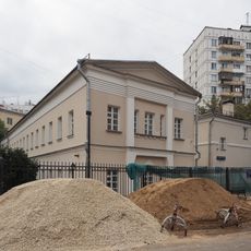 Бауманская улица 36 c2, Флигель западный (во дворе)