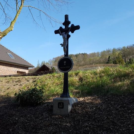Kříž v Tmani pod vrchem Lejškov