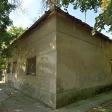 Војнограничарска зграда у Надаљу