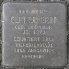 Stolperstein en memoria de Gertrud Brinn