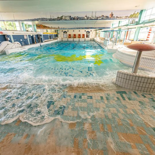 Meerwasserwellenbad