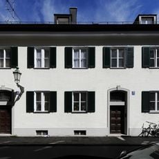 Zweigeschossiges Doppelhaus