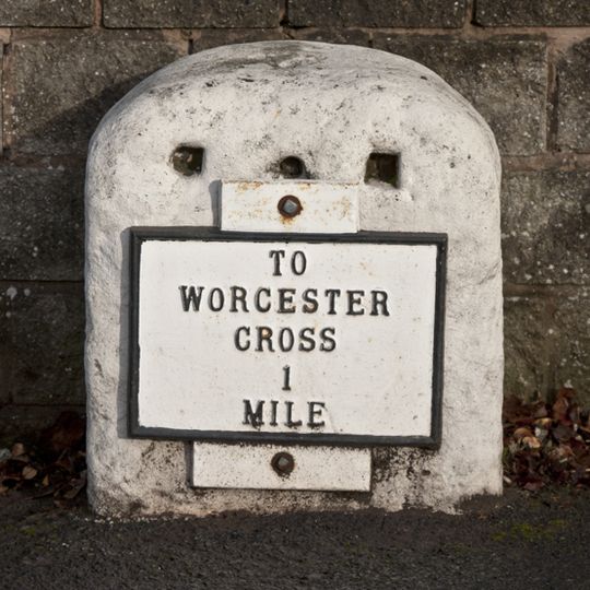 Milestone, Newtown Road at SO86375517