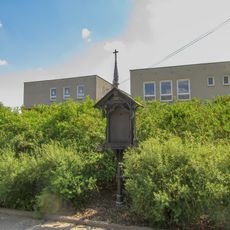 Obrázek v Cholině u školy