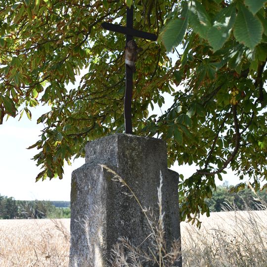 Kříž 1 km severozápadně od Hodyně