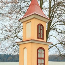 Kaplička v Hřibinách severně od obce