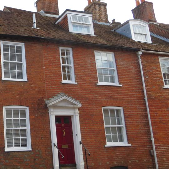 9 And 11, Queen Street