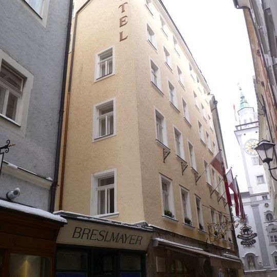 Bürgerhaus, Hotel Elefant