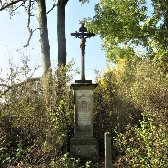 Kříž u samoty 220 severně od Dolní Chřibské