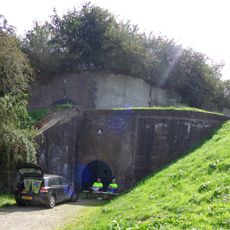 Fort het Hemeltje: Bomvrije flankbatterij A, poterne en remise A