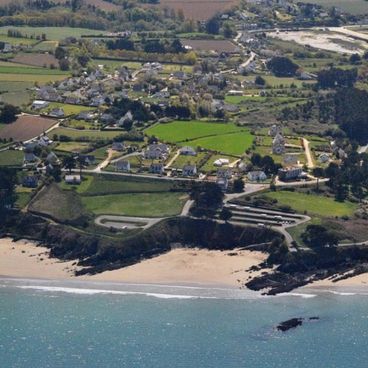 Brittany'nin En Güzel Kamp Alanları: Kıyıda, Ormanda, Plajda