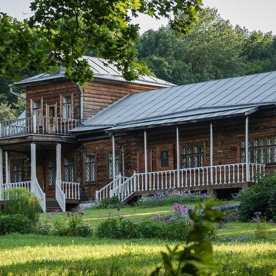 Nikolskoye-Vyazemskoye