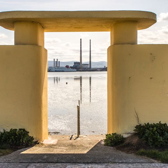 Bull Wall bathing shelters