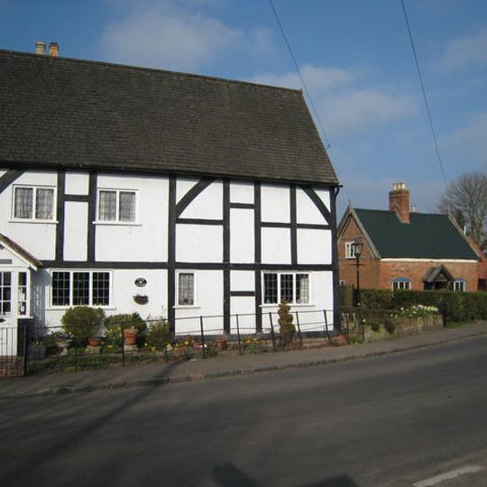 Tudor Cottage  Wisteria Cottage