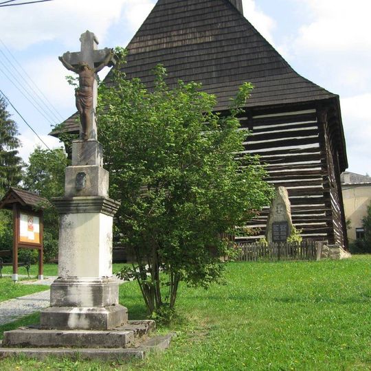 Boží muka pod vchodem do kostela sv. Michaela Archanděla v Maršíkově