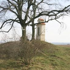 Kaplička svatého Jana jižně od Lešan