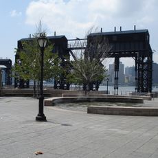 Gantry Plaza State Park