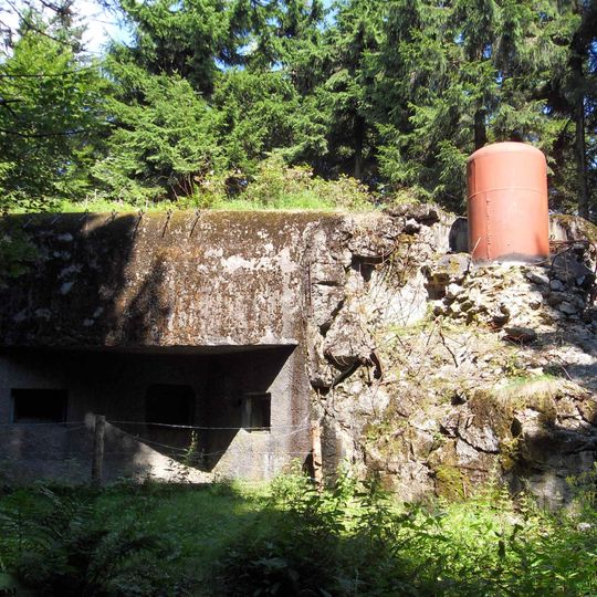 R-S 90/I Pravý casemate