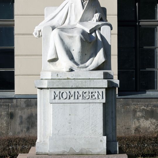 Statue of Theodor Mommsen