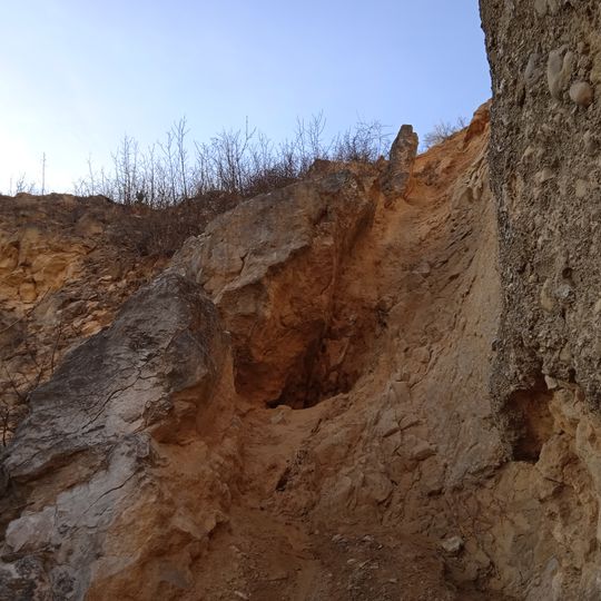 No 6 Cave of Róka-hegyi quarry
