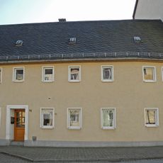 Wohnhaus in geschlossener Bebauung Hauptstraße 62