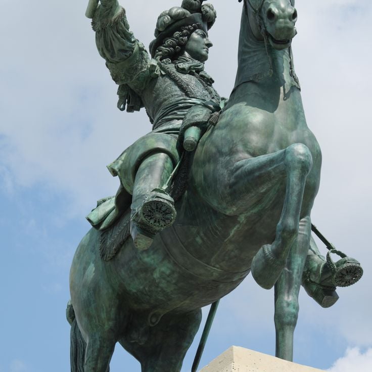 Estatua ecuestre de Luis XIV