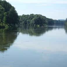 Donau mit Jura-Hängen zwischen Leitheim und Neuburg