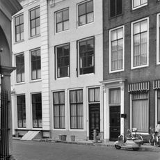 Huis genaamd 'De gouden roze'