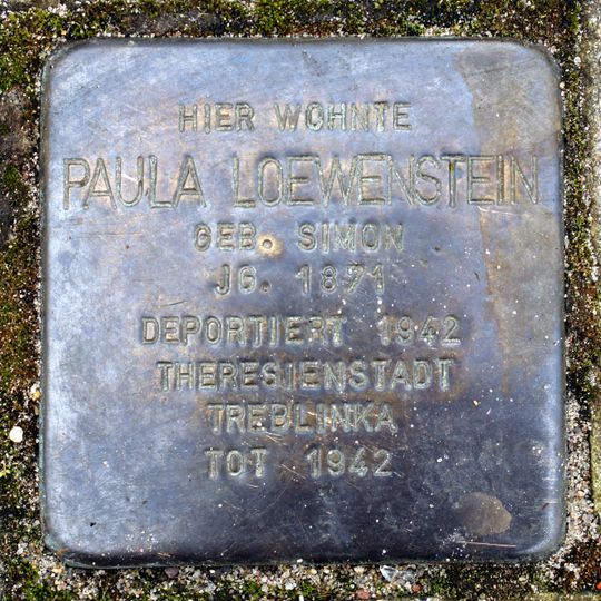 Stolperstein en memoria de Paula Loewenstein