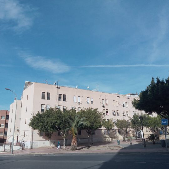 175 viviendas sociales "Los Apóstoles"