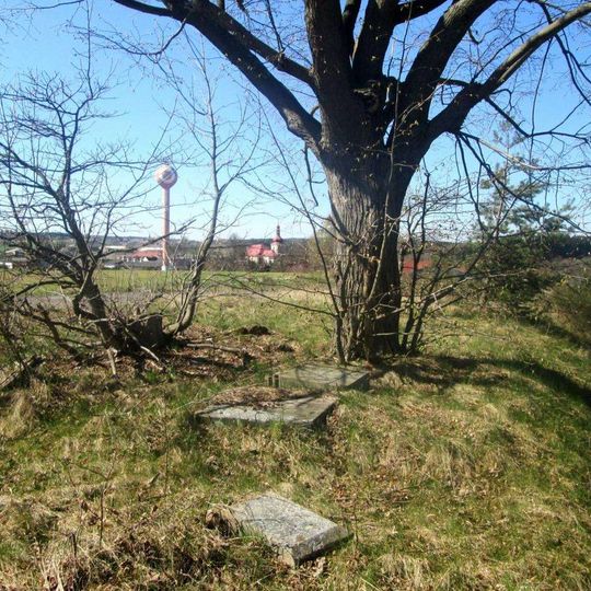 Kříž jihovýchodně od Úněšova