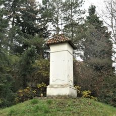 Kříž na rohu ulic Hlavní a Mělnické v Bořanovicích