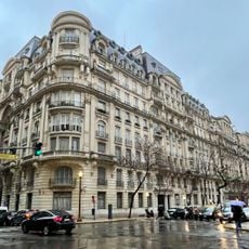 Estrugamou Building