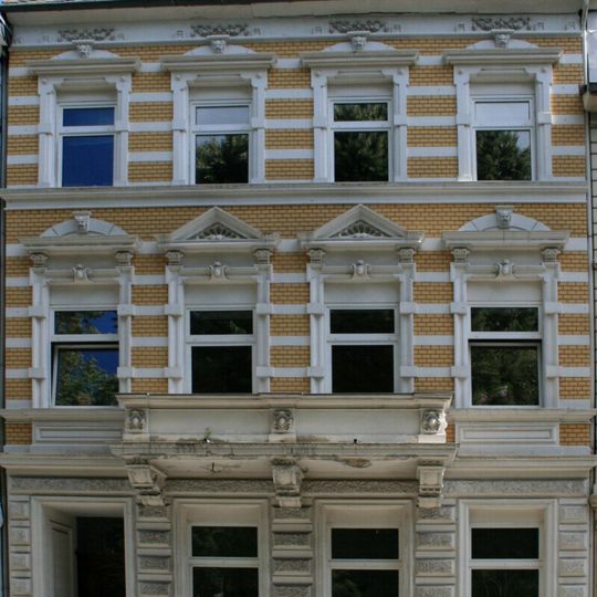 Albertusstraße 42
