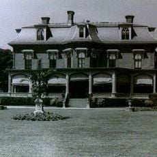 Beaulieu House, Newport