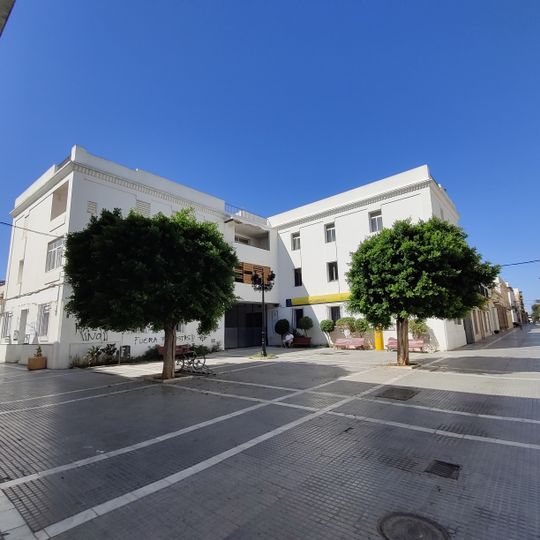 Edificio de Correos y Viviendas