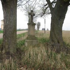 Kříž severně od Trojan