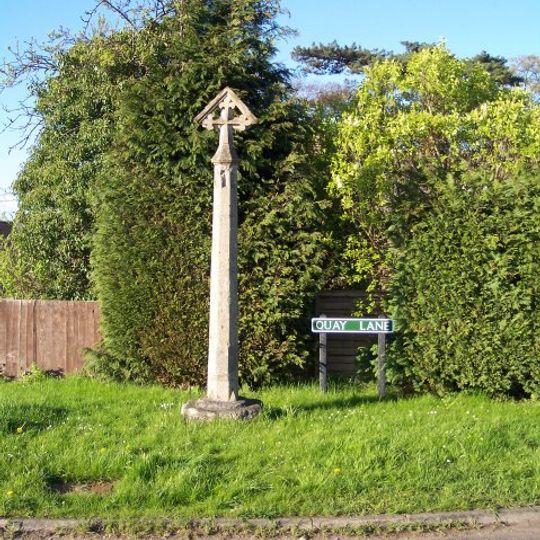 Boundary cross at entrance to Quay Lane