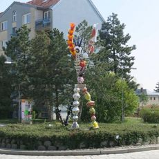 Skleněná plastika na třídě T.G.Masaryka v Novém Boru