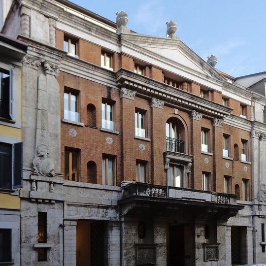 Casa dei Fasci milanesi