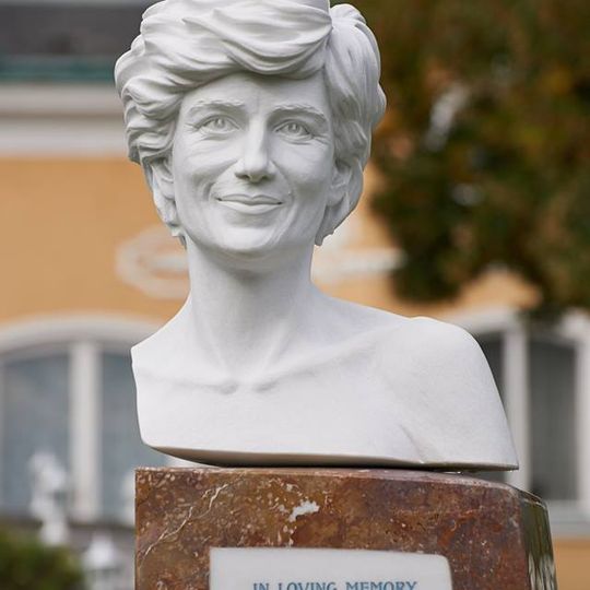 Prinzessin-Diana-Denkmal