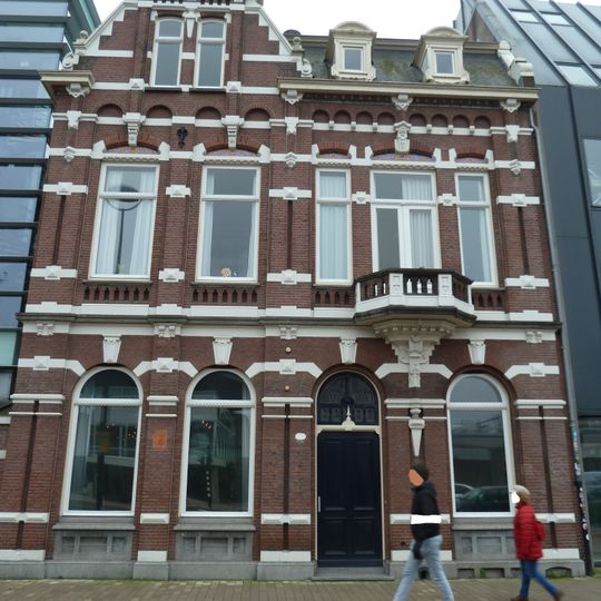 Voormalige woonhuis in Neo-Renaissance stijl