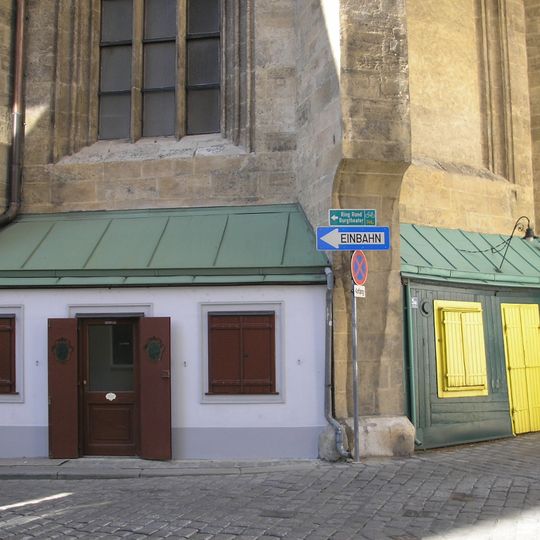 Verkaufshütten, Kirche am Hof