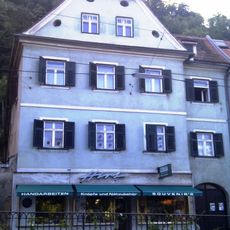 Maison Kaiser-Franz-Josef-Kai 34