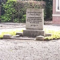 Monument op de Joodse begraafplaats