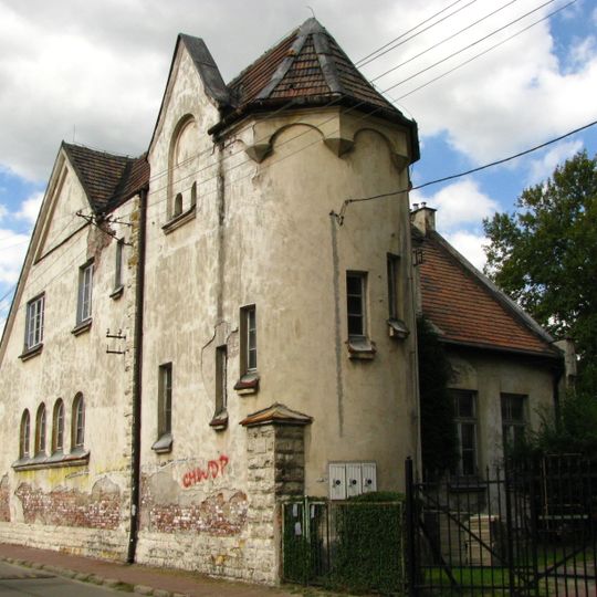Old school complex in Ostrowy Górnicze