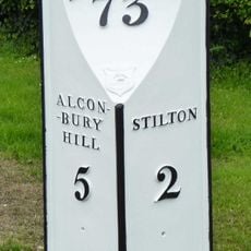 Milepost, Great North Road, nr Ratcliffe Heavy Recovery