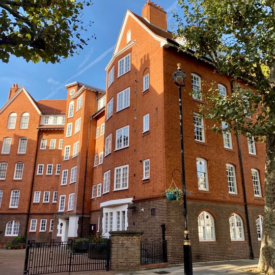 Leighton House, Millbank Estate