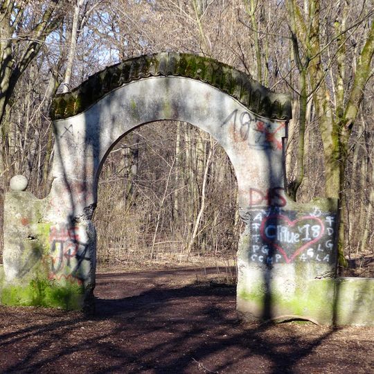 Torbogen In Treue fest Anlage Untermenzing